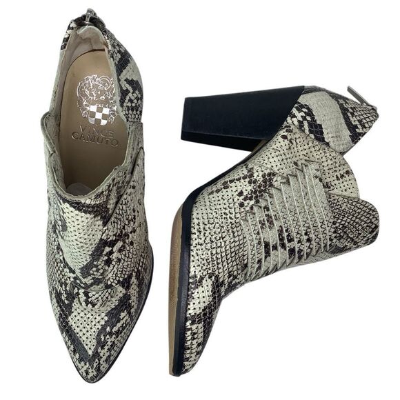 Vince Camuto Snakeskin Pointy Toe Black/White Women’s Ankle Booties Sz 7M - Picture 1 of 11